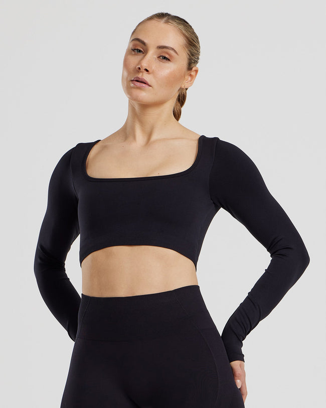 Define 2.0 Seamless Long Sleeve Built-In Bra Top | Black