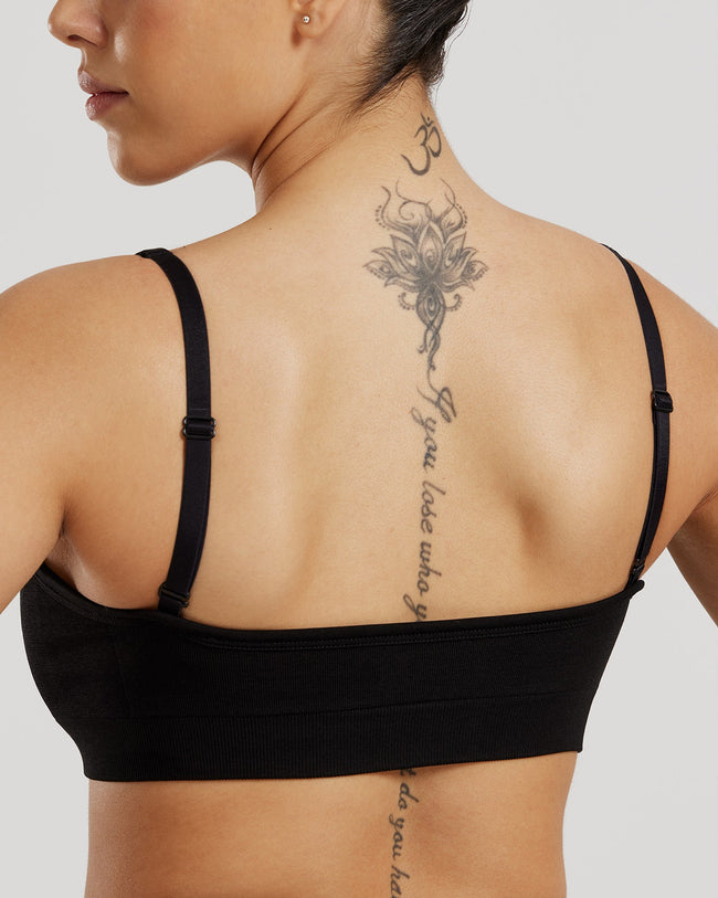 Motion Seamless Straight Neck Bra | Black