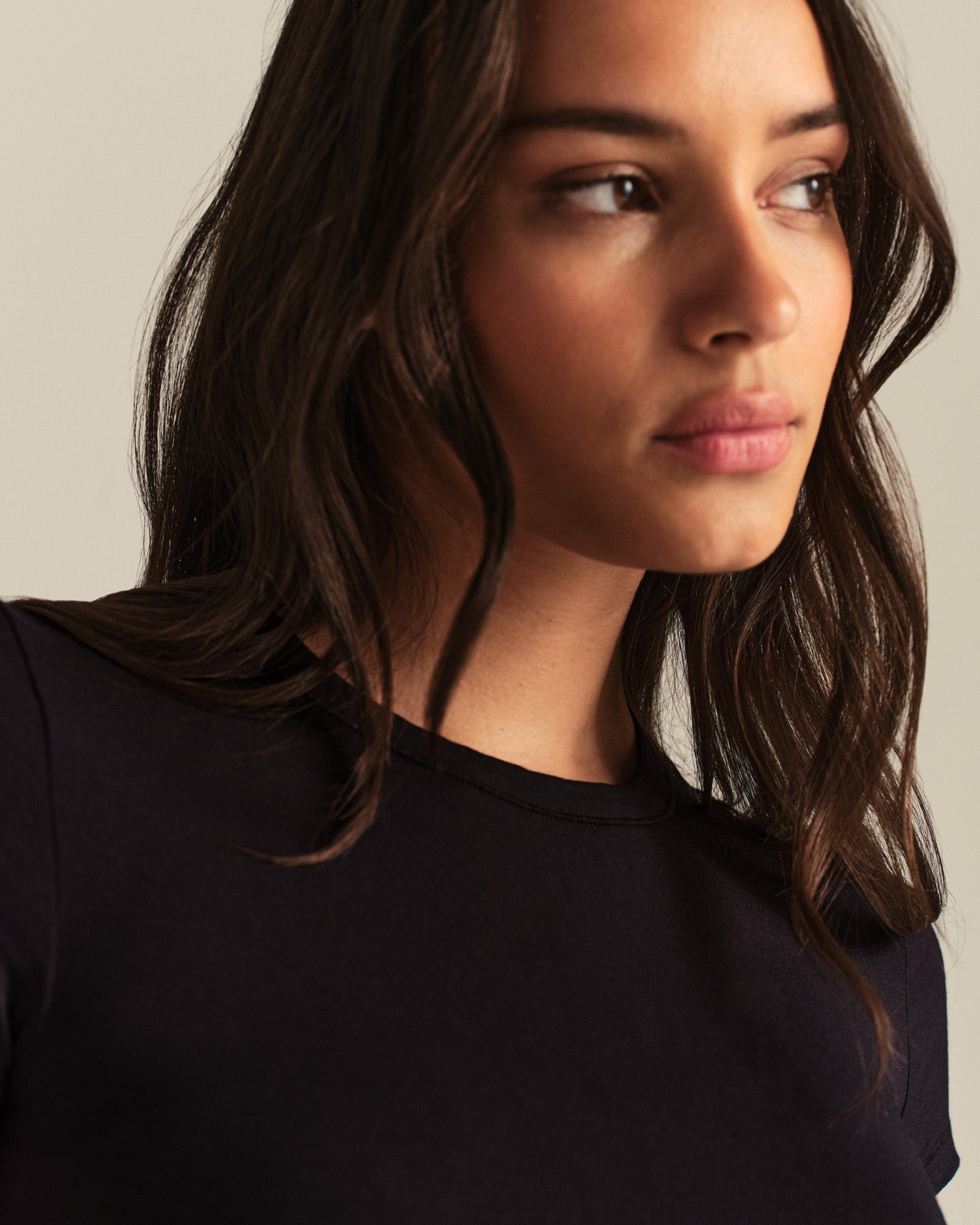 Smooth Contour Cropped Short Sleeve T-Shirt | Black