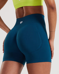 Define Scrunch Seamless Shorts | Teal