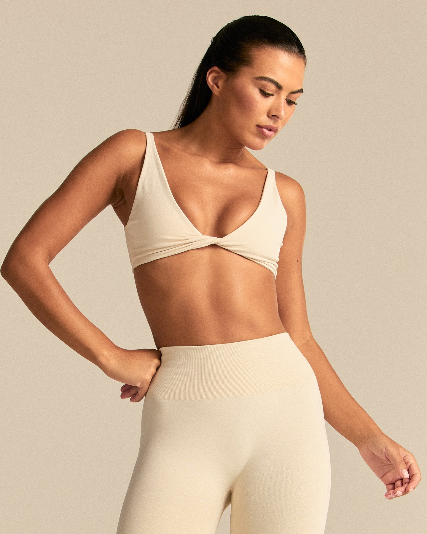 Power Reversible Twist Bra | Off White