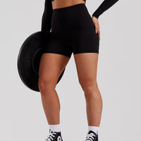 Essential Shorts | Black