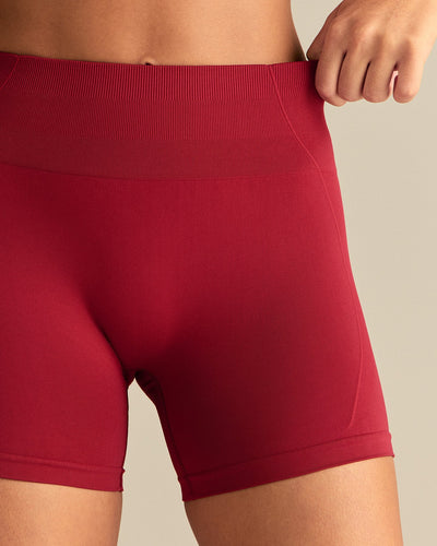 Define 2.0 Seamless Scrunch 4" Shorts | True Red