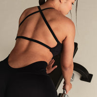 Define 2.0 Seamless Cross Back Bra | Black
