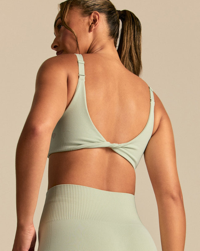 Power Reversible Twist Bra | Calming Green (4/6)