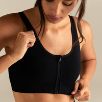 Power Seamless Zip Front Bra | Black