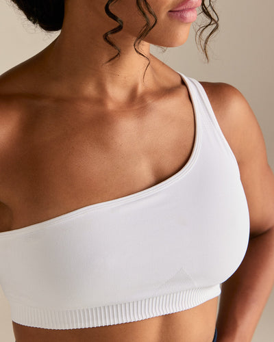 Power Seamless One Shoulder Bra | White