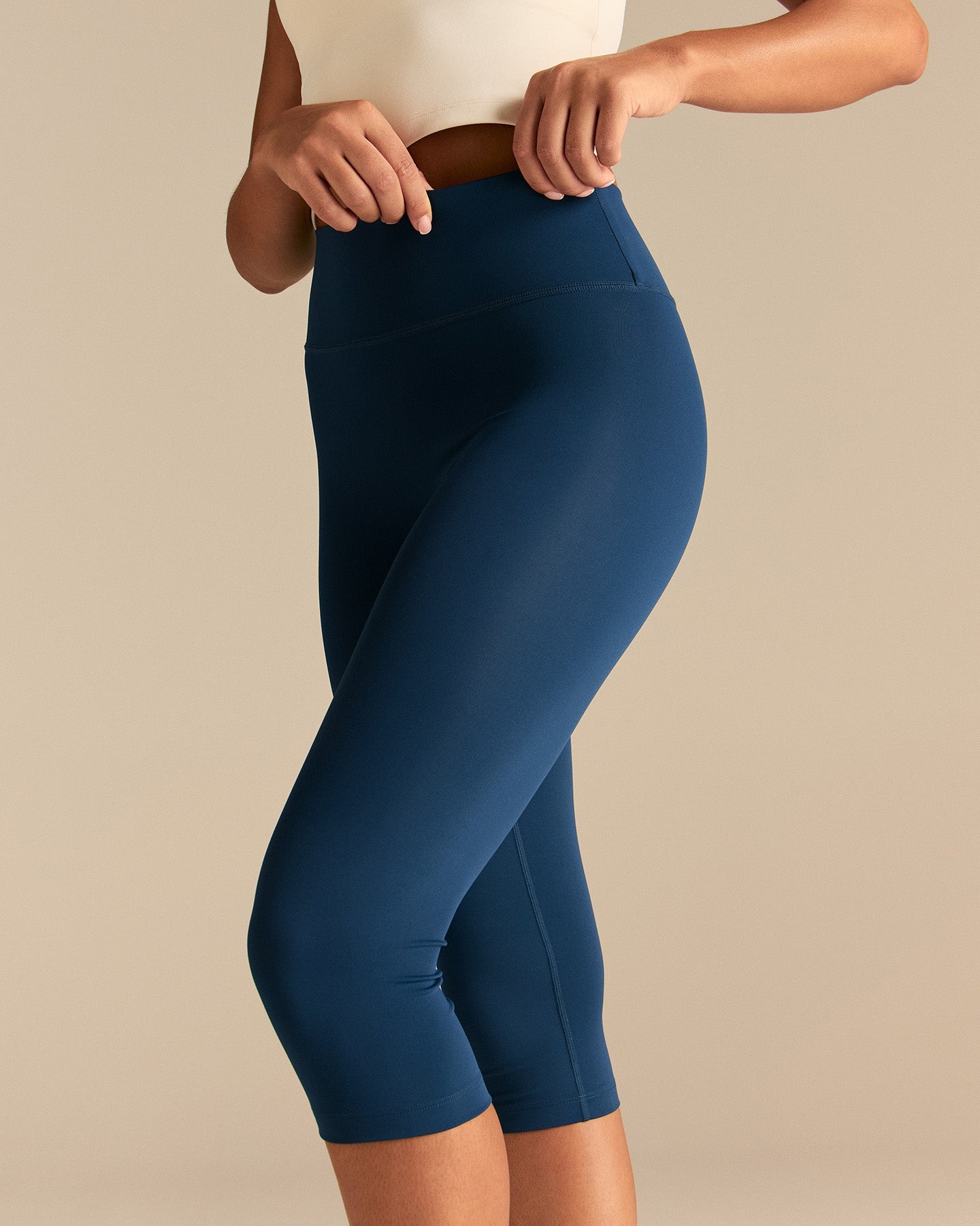 Essential Capri Leggings | True Navy