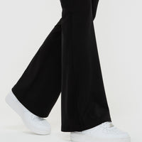 Essential Flared Leggings | Black