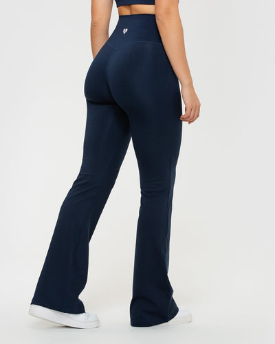 Best Flare Leggings for Women: Top Picks for Style & Comfort
