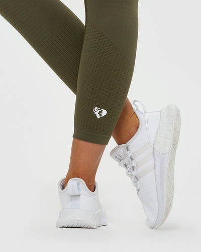 Monterrain - Unrivalled fits. 🤝 Our women's Altitude 7/8 Running Leggings  ensure movement is both unrestricted and comfortable. Show Here.   #Monterrain #Monterrainwomens